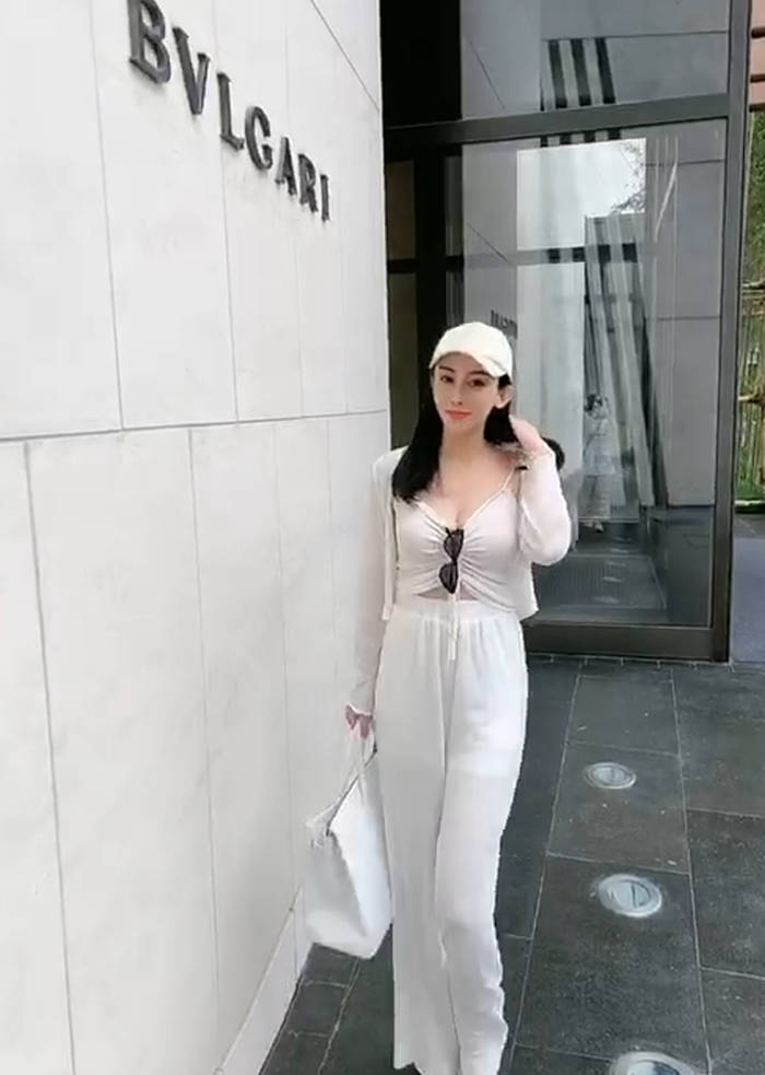 迪拜模特高薪招聘